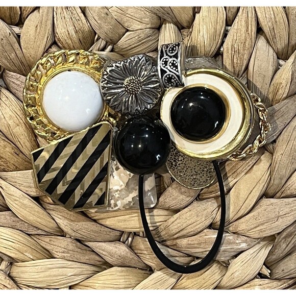 Handmade Brooch Vintage Jewelry Art To Wear Pin Upcycled Victorian Statement - Picture 7 of 10